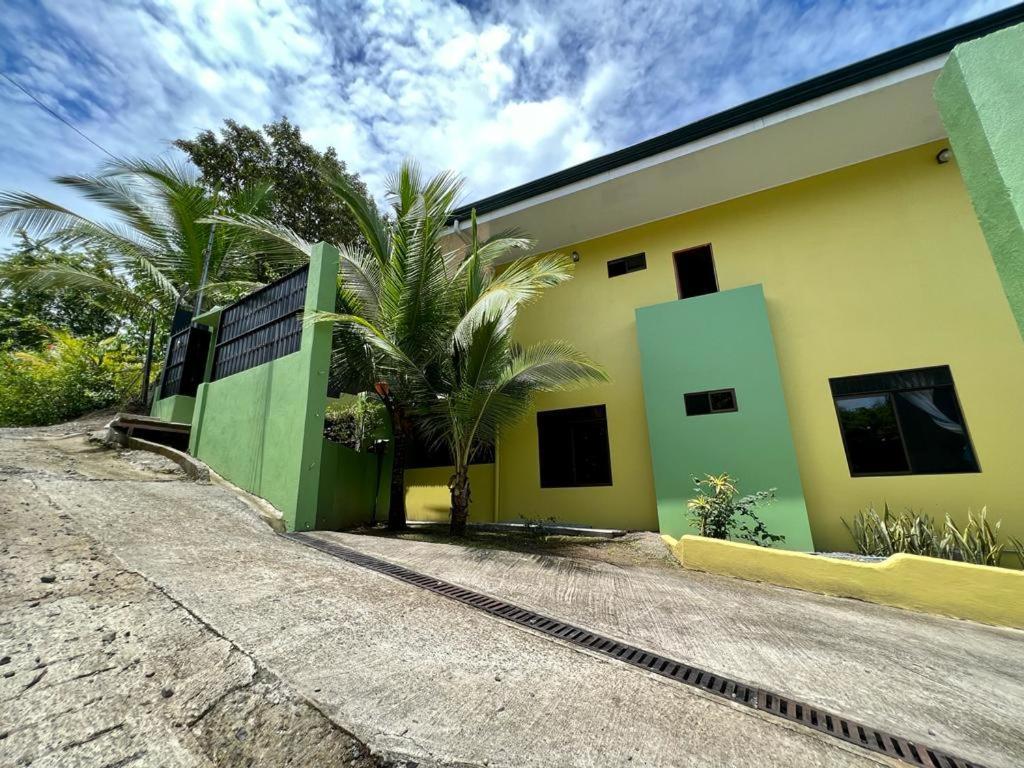 קפוס Yellow House מראה חיצוני תמונה